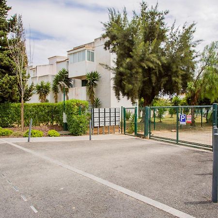 2 Bdr Vilamoura Escape W Balcony By Lovelystay Quarteira Exterior photo