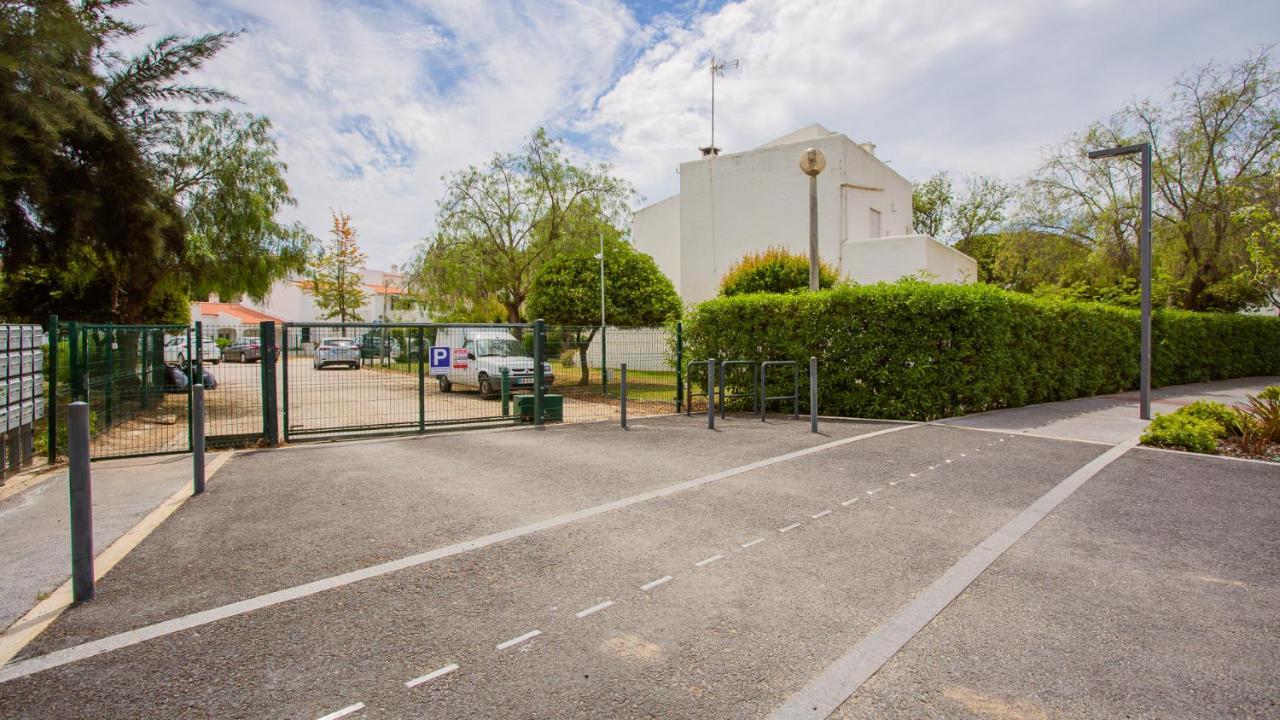 2 Bdr Vilamoura Escape W Balcony By Lovelystay Quarteira Exterior photo