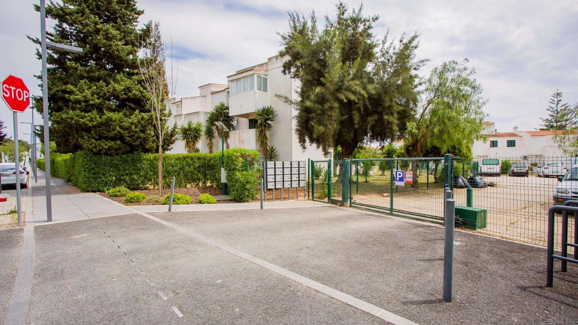2 Bdr Vilamoura Escape W Balcony By Lovelystay Quarteira Exterior photo